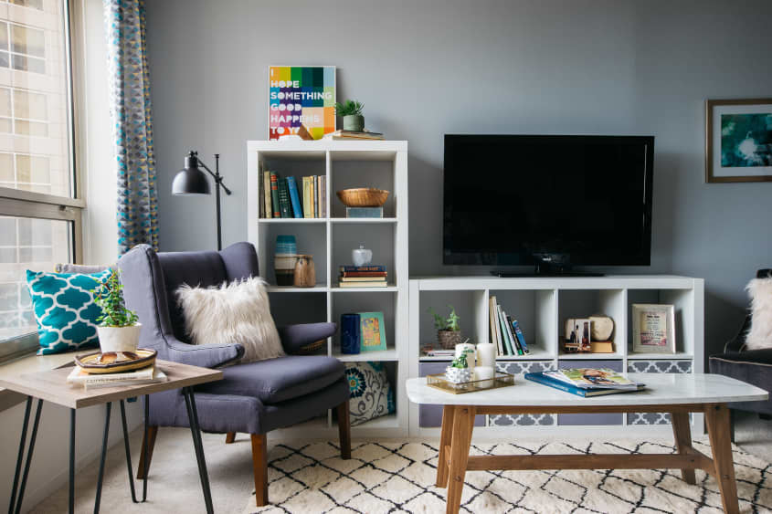 Before & After: A Chicago Student’s Studio Gets Colorful | Apartment ...