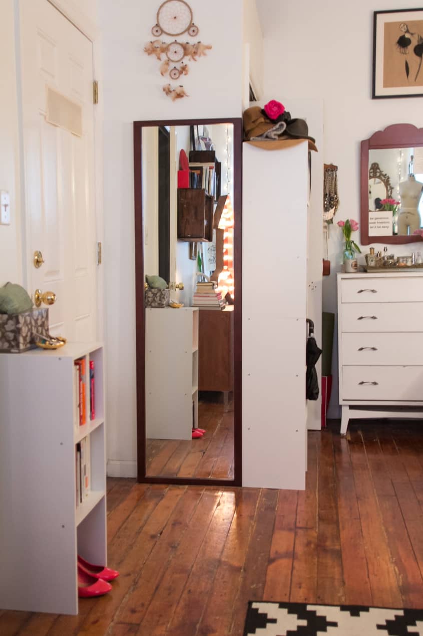 House Tour: A Small & Stylish Brooklyn Studio | Apartment Therapy