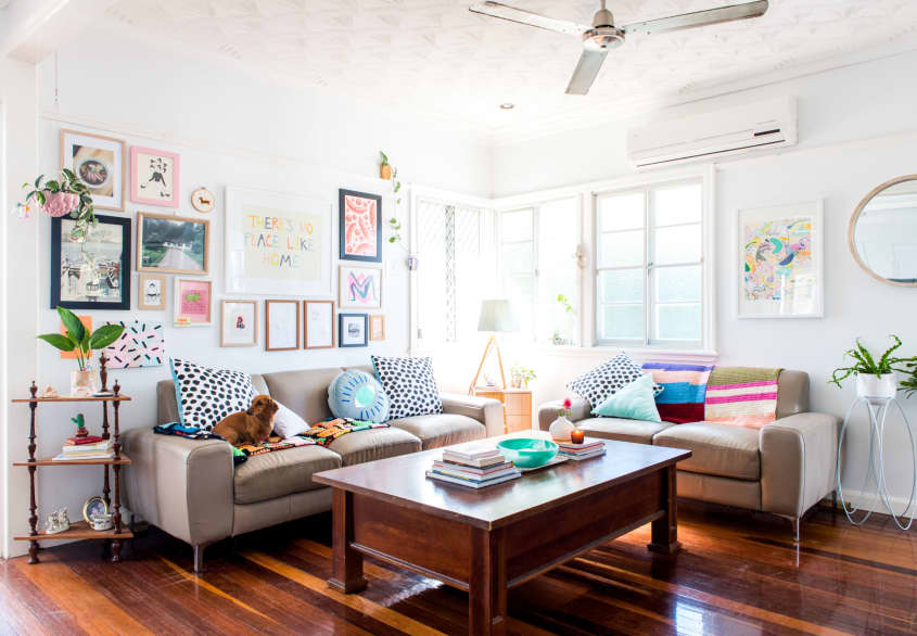 House Tour: A Colorful Fashion Designer's Crafty Cottage | Apartment ...