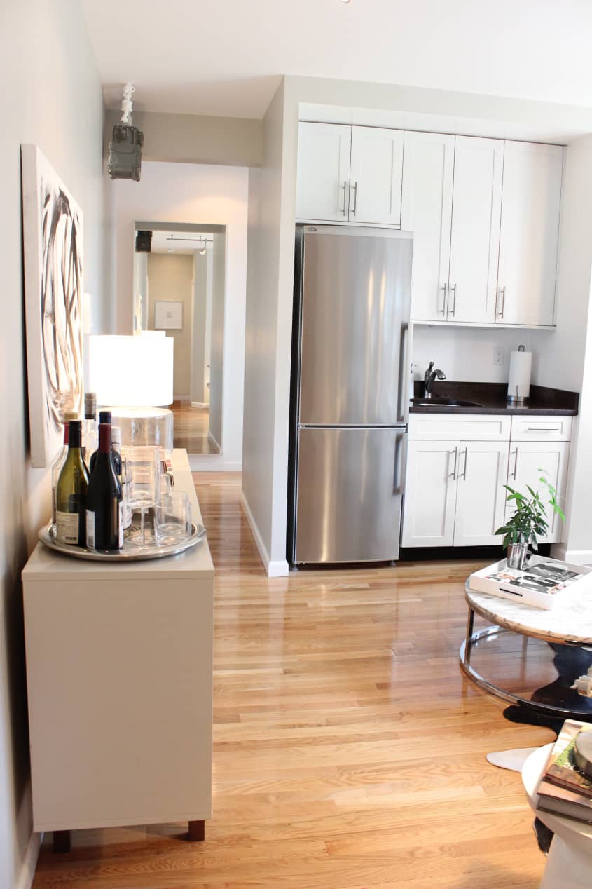 House Tour A Streamlined Apartment in Hell's Kitchen Apartment Therapy