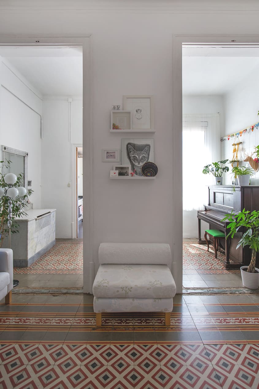 House Tour: A Relaxed Home With Heart in Barcelona | Apartment Therapy