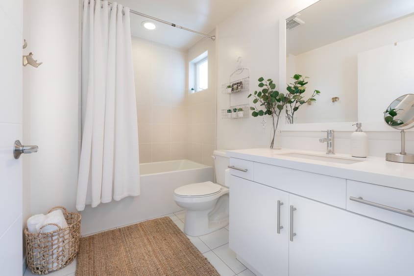 2926 Rowena Avenue 6, Los Angeles, CA 90039 Apartment Therapy