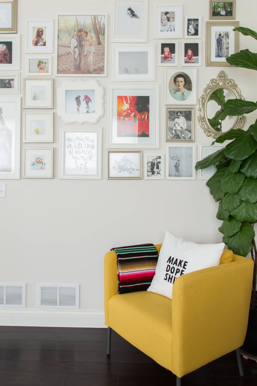 House Tour: A Photographer's High-Contrast Home | Apartment Therapy