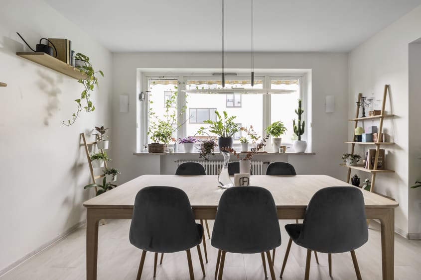 View of Modern Scandinavian Apartment: A Stylish Haven - decoholic.org