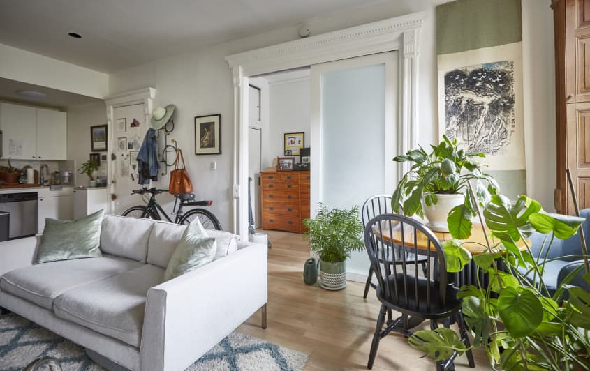 450-Square-Foot Harlem Small Apartment Tour Photos | Apartment Therapy