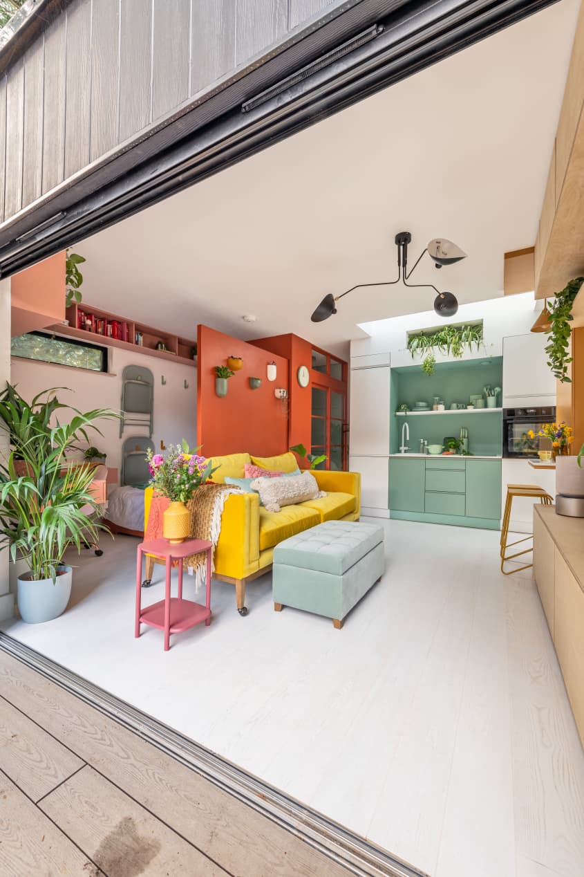 Family of 4 Colorful 450-Square-Foot UK Home Tour Photos | Apartment ...