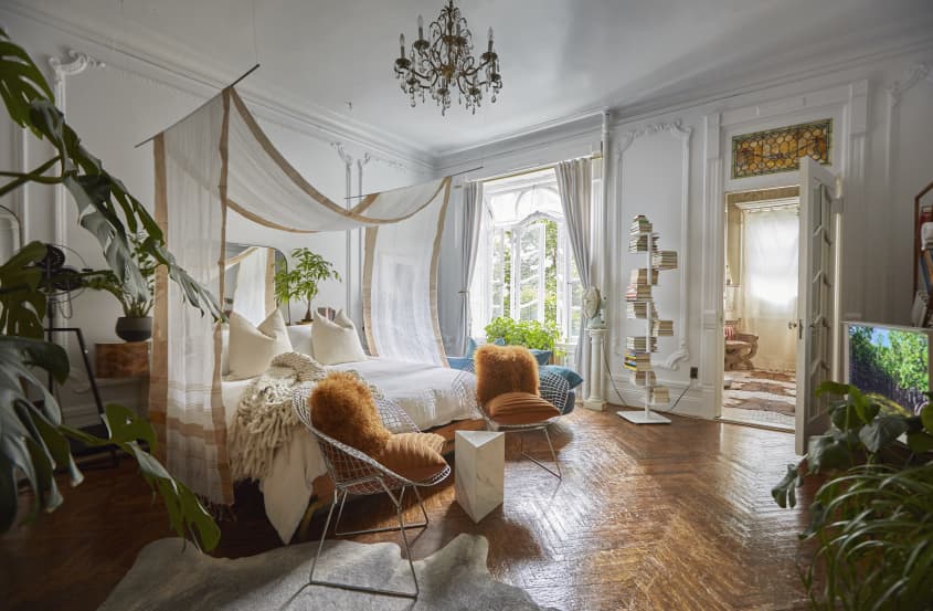 520-Square-Foot NYC Studio Apartment in 1885 Brownstone | Apartment Therapy