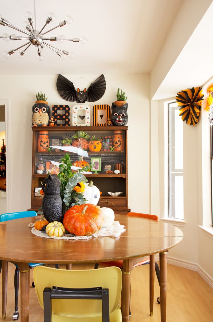 House Tour: A House Filled With DIY Halloween Decor | Apartment Therapy