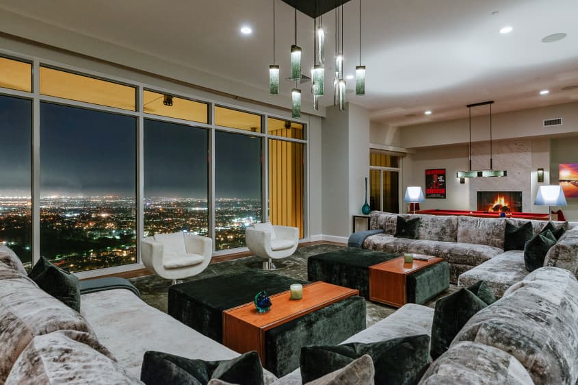 アウトドア 登山用品 Matthew Perry LA Penthouse Photos | Apartment Therapy