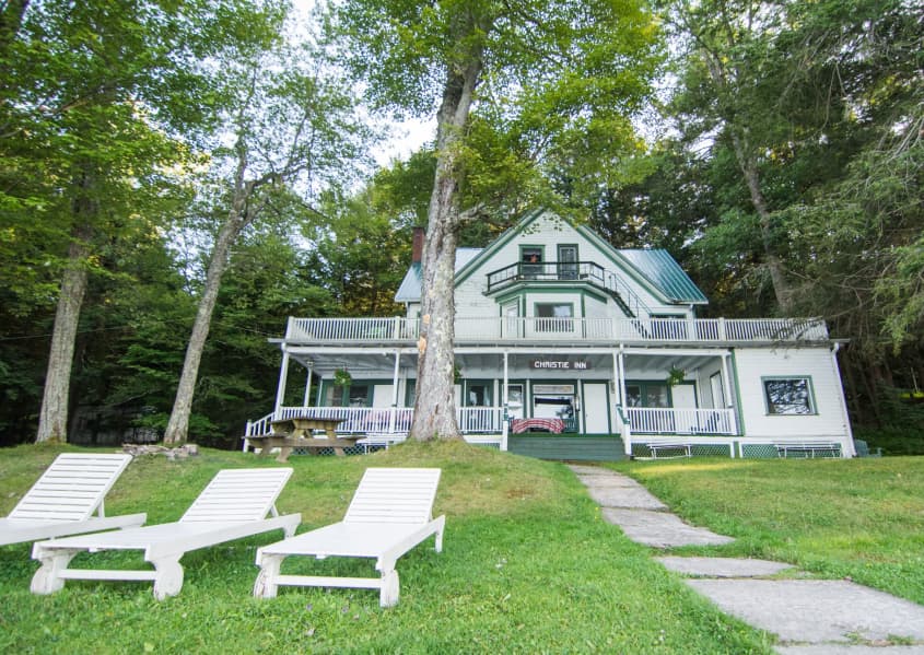The Marvelous Mrs Maisel Catskills Resort Is for Sale Apartment Therapy
