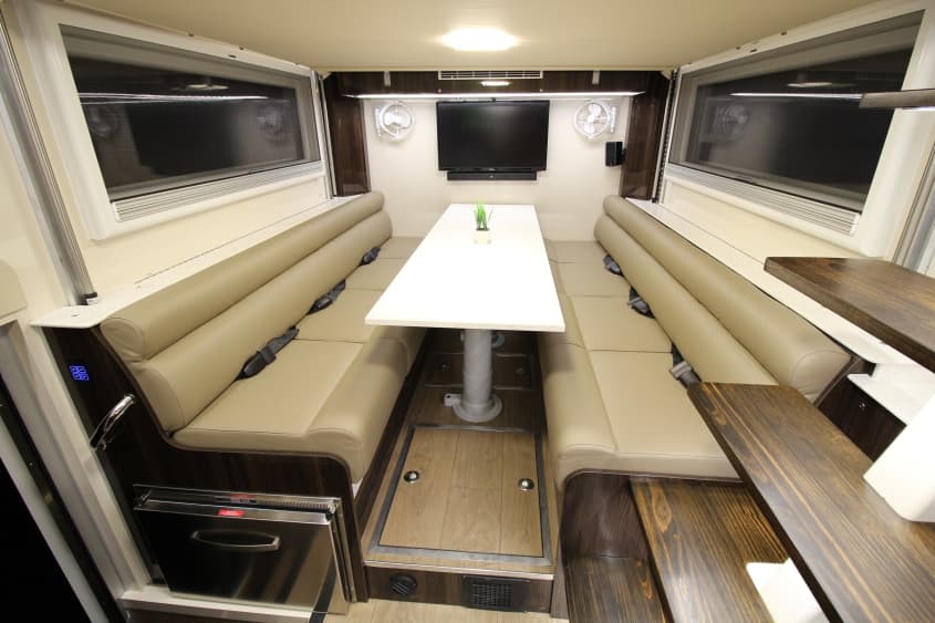 Look Inside This Massive Double Decker RV That Sleeps 10 People ...