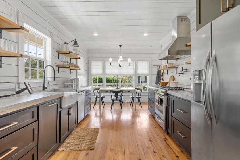 Chip & Joanna Gaines' Magnolia House Is for Sale Apartment Therapy