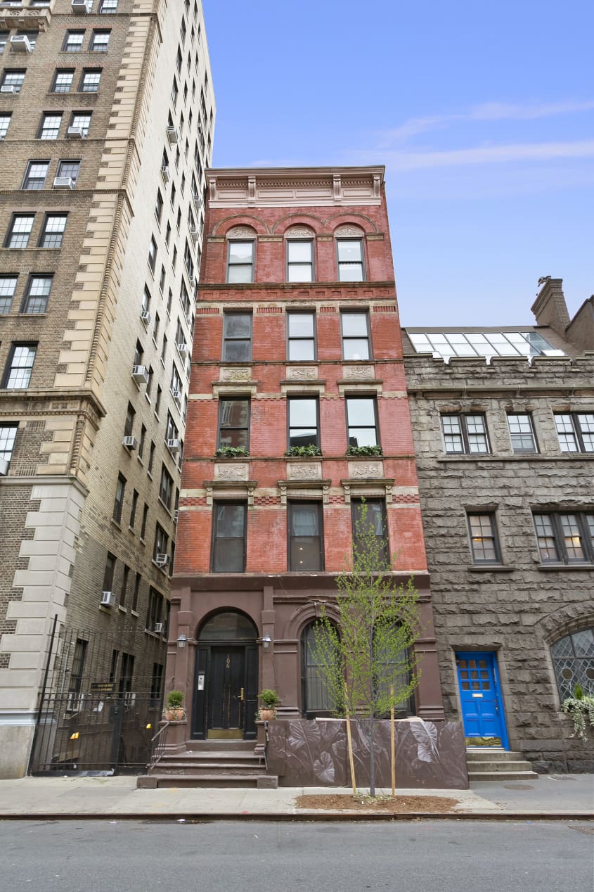 Greenwich Village Townhouses — 106 Waverly Place Apt 3, New York ...