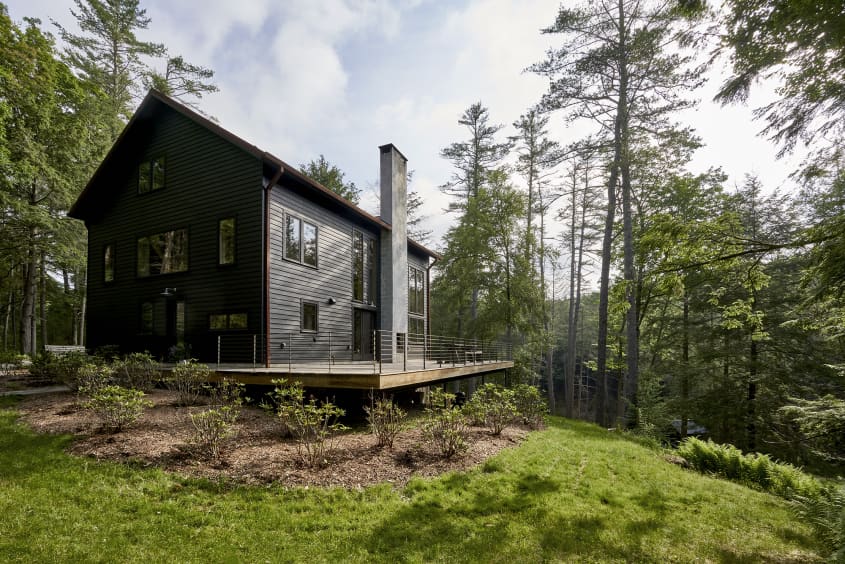 Cabin Porn House for Sale — 55 Woods Rd., Barryville, NY Apartment Therapy