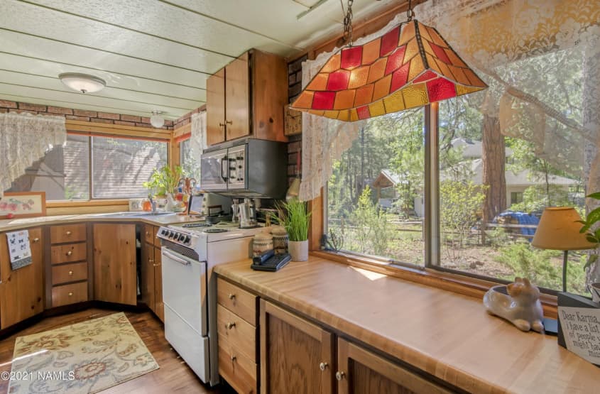 Contemporary Homes for Sale — 735 Stringer Rd., Munds Park, Arizona