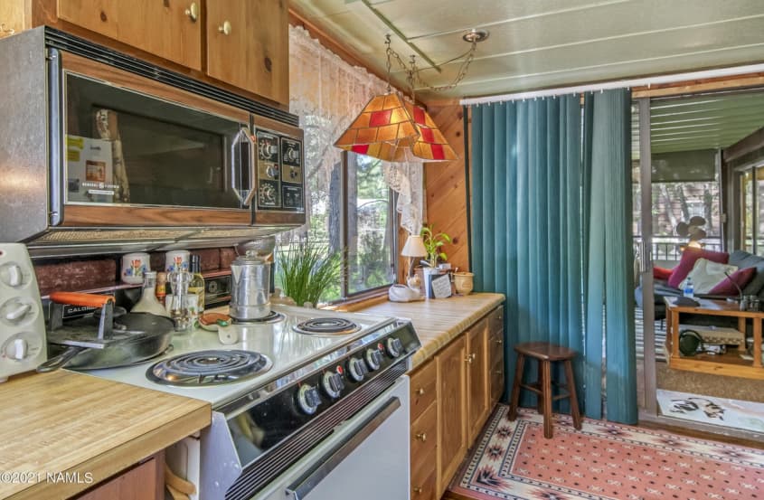 Contemporary Homes for Sale — 735 Stringer Rd., Munds Park, Arizona