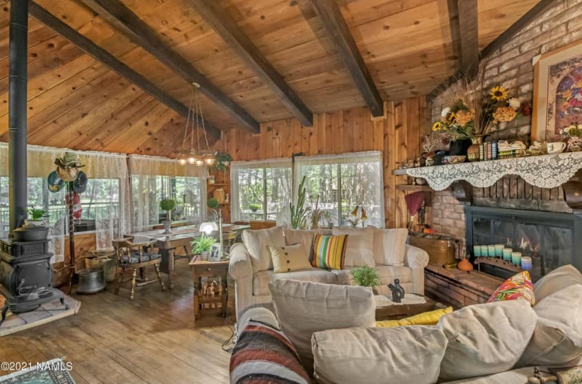 Contemporary Homes for Sale — 735 Stringer Rd., Munds Park, Arizona