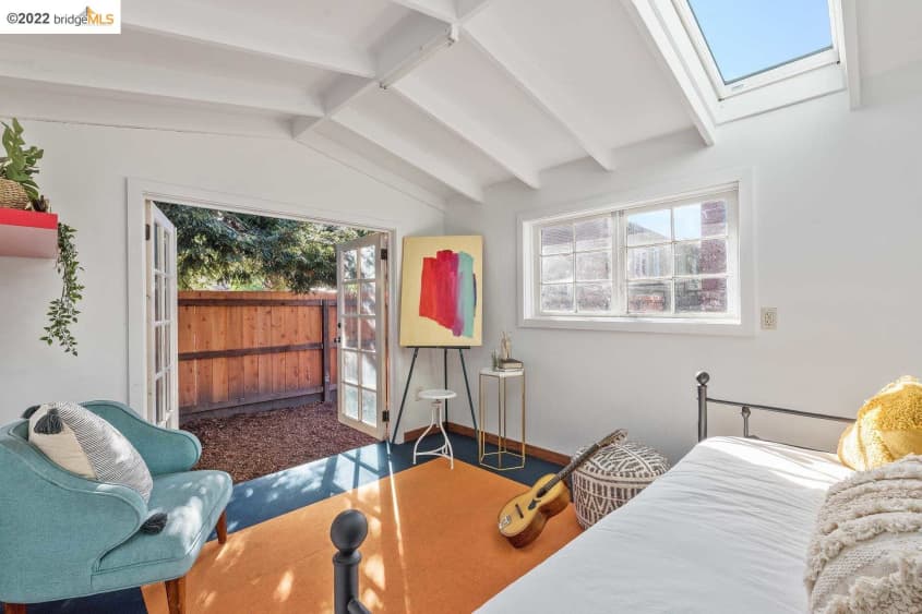 Red Condo for Sale — 2311 7th Street Unit B, Berkeley, California