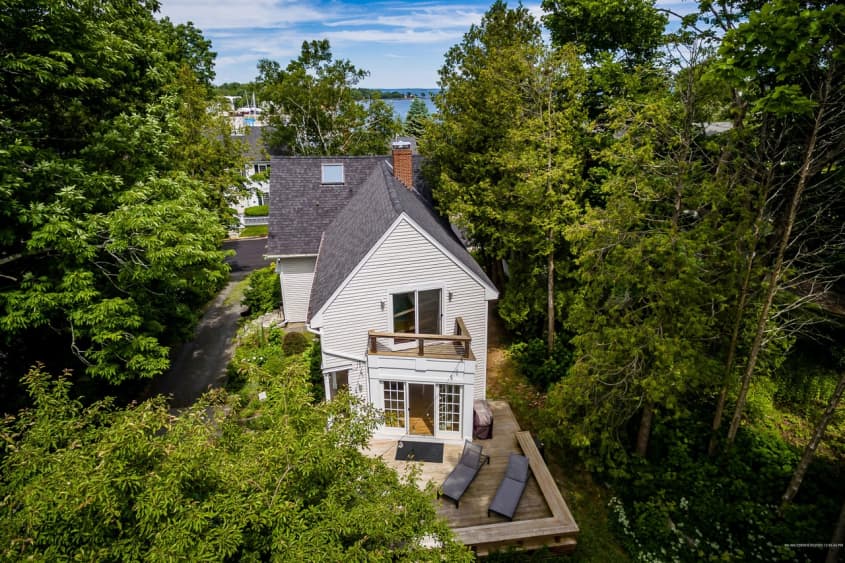 65 Chestnut St., Camden, Maine — Farmhouses for Sale Apartment Therapy