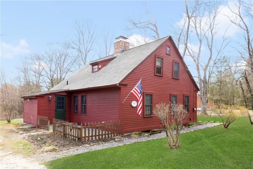 Antique Homes for Sale — 9 Rams Tail Road, Foster, RI Apartment Therapy