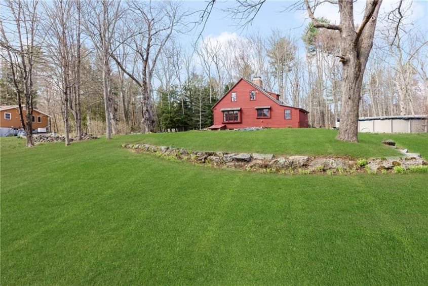 Antique Homes for Sale — 9 Rams Tail Road, Foster, RI Apartment Therapy