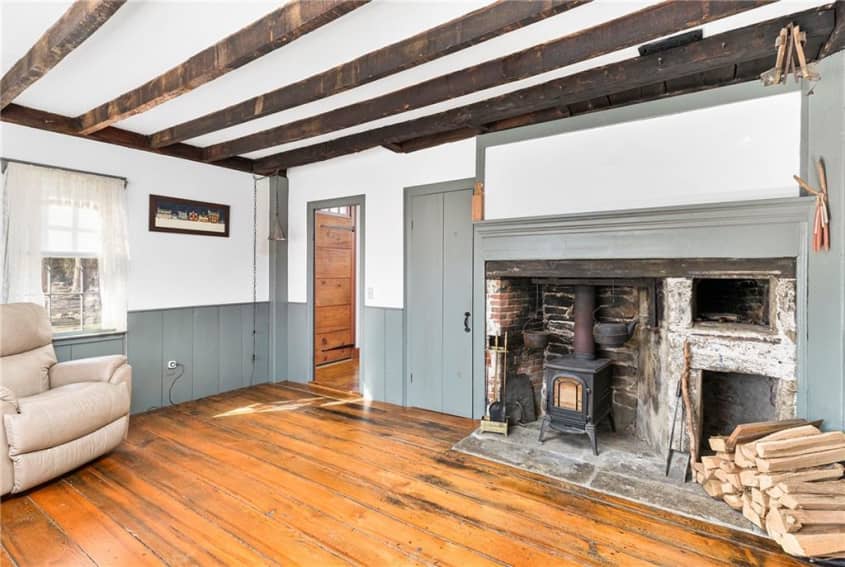 Antique Homes for Sale — 9 Rams Tail Road, Foster, RI Apartment Therapy