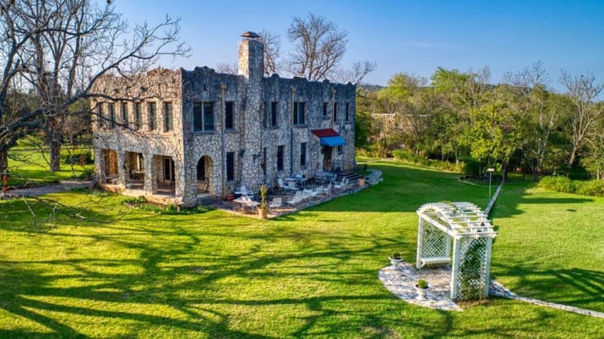 Stone Castle for Sale in Texas — 1126 Jackson Rd, Kerrville | Apartment ...