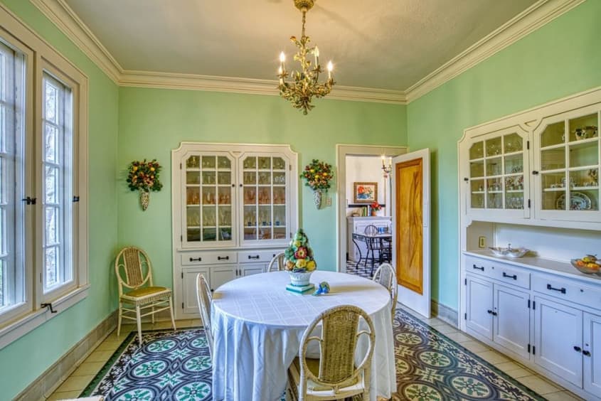 Stone Castle for Sale in Texas — 1126 Jackson Rd, Kerrville | Apartment ...