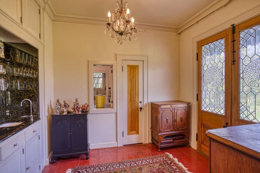 Stone Castle for Sale in Texas — 1126 Jackson Rd, Kerrville | Apartment ...