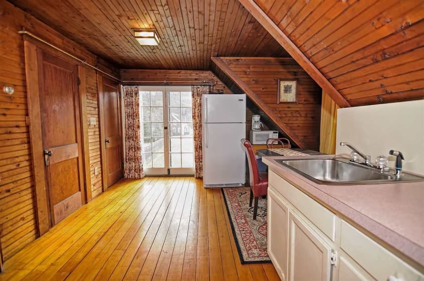 Vermont Homes for Sale — 67 Main St., Ludlow Apartment Therapy