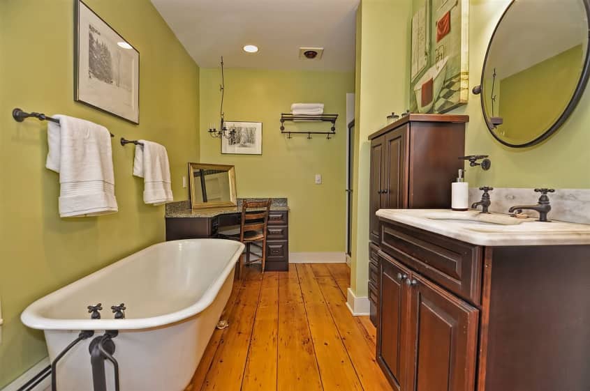 Vermont Homes for Sale — 67 Main St., Ludlow Apartment Therapy