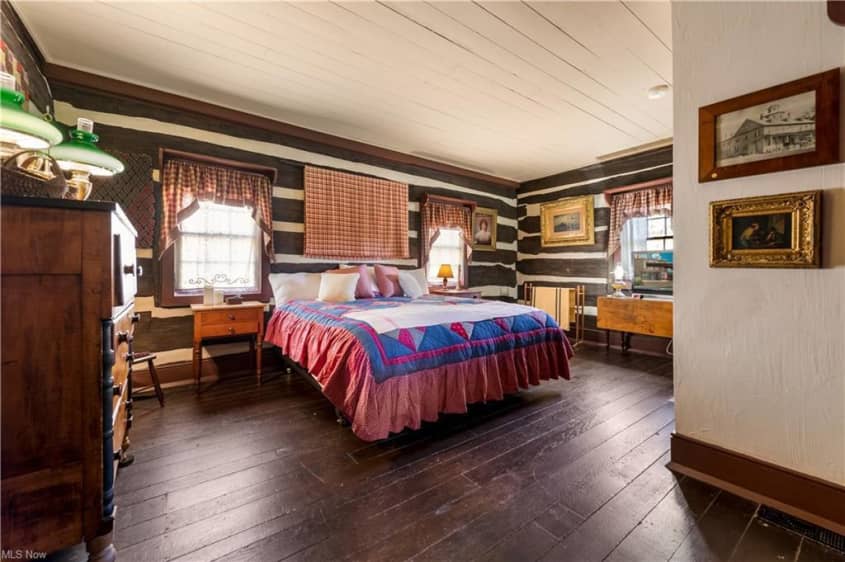 Log Cabin for Sale — 199 E 3rd St., Zoar, Ohio Apartment Therapy