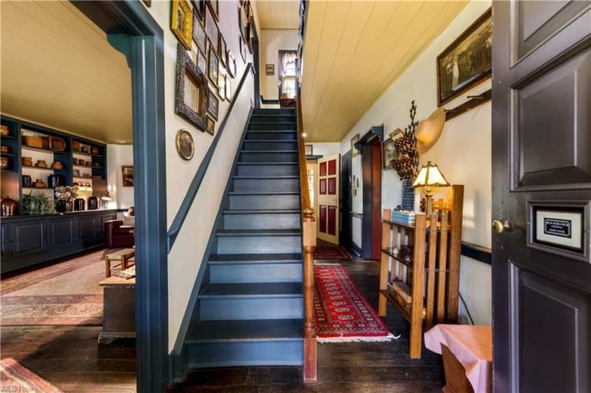 Log Cabin for Sale — 199 E 3rd St., Zoar, Ohio Apartment Therapy