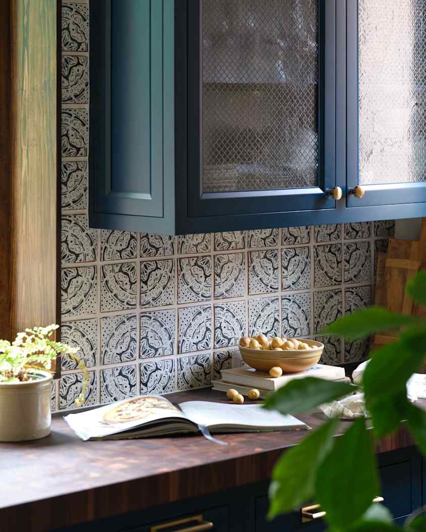 A Dead-End Galley Becomes a “Midi-Malist” Dream Kitchen | Apartment Therapy