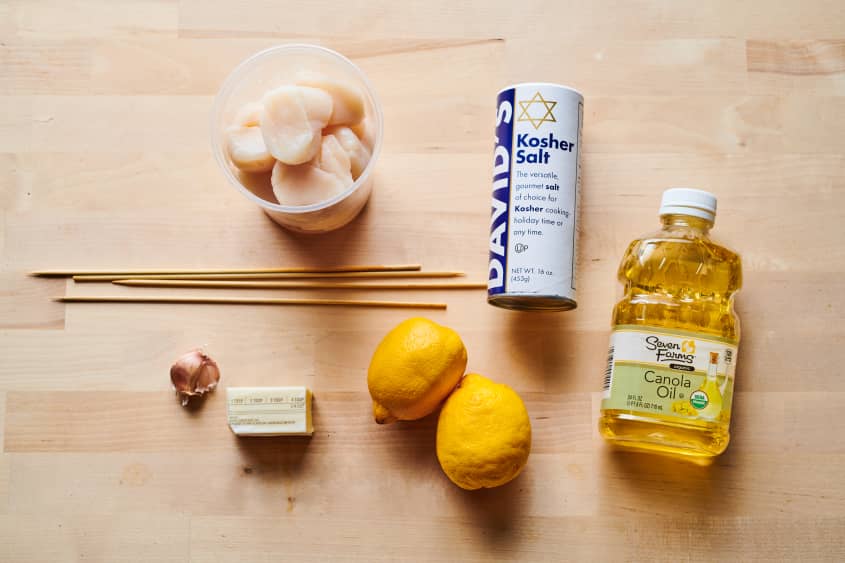 ingredients for grilled lemon garlic scallops