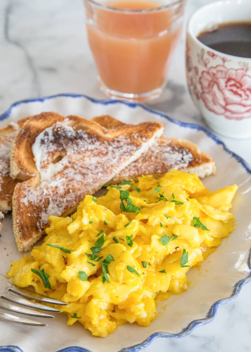 The Best Foolproof Scrambled Eggs - Clean Foodie Cravings