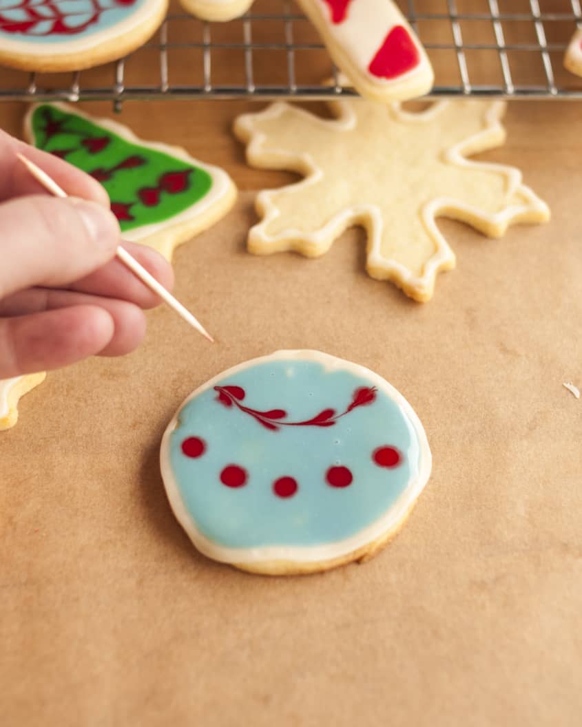 How To Create a Marbled Effect When Decorating Cookies | Kitchn