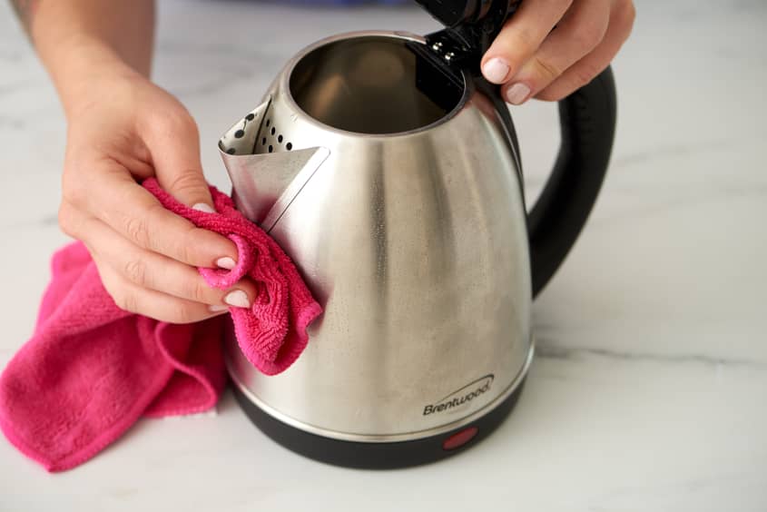 How to Descale a Tea Kettle the Right Way