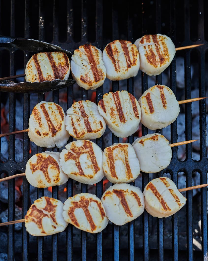 How to Grill Scallops (Easy 5Minute Recipe) The Kitchn