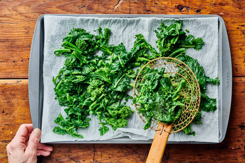 How To Cook Broccoli Rabe (Easy Sautéed Recipe, With Garlic) The Kitchn