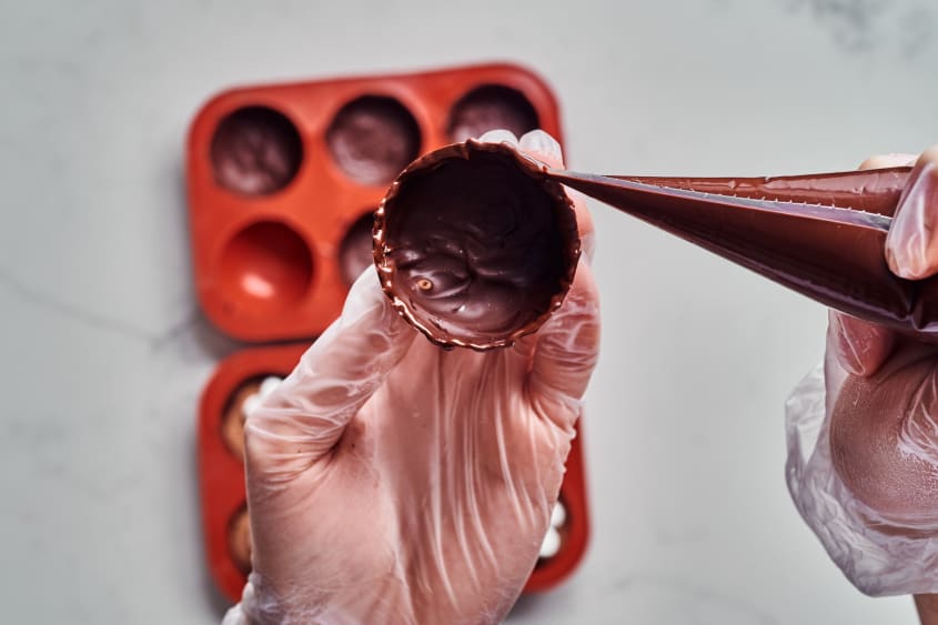 How to Make Hot Chocolate Bombs — With or Without a Mold The Kitchn