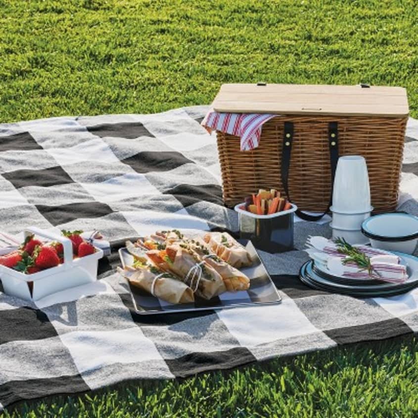 Joanna Gaines Target Line New Outdoor Picnic Items The Kitchn