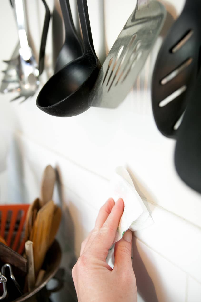 How To Clean Greasy Walls, Backsplashes, and The Kitchn