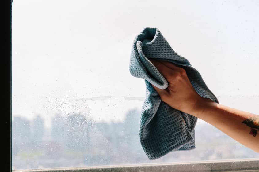 How To Make Your Own Window Cleaner The Kitchn