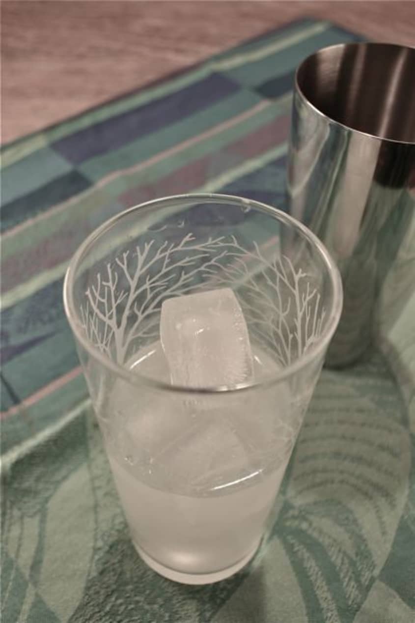 How to Mix a Cocktail with a Boston Shaker Straight Up Cocktails and