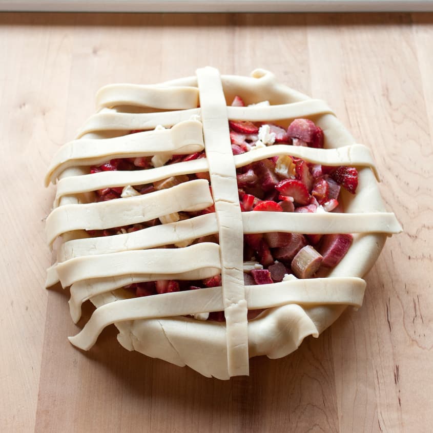 How to Make a Lattice Pie Crust The Kitchn