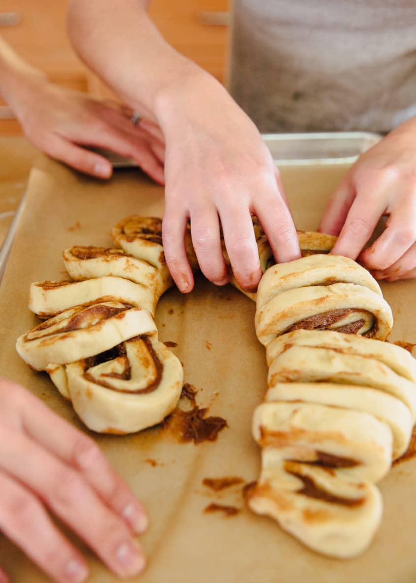 How To Make a Cinnamon Roll Wreath The Kitchn