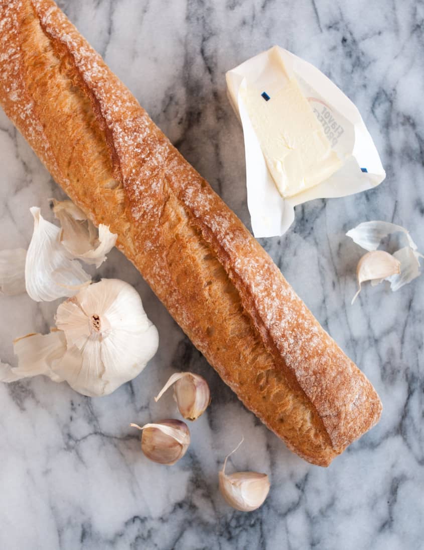 How to Make Garlic Bread (Easy 20Minute Oven Recipe) The Kitchn