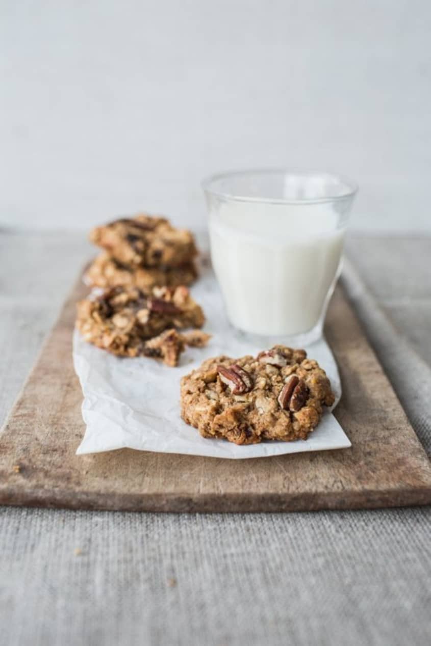 10 One-Handed Snacks for New Moms | The Kitchn