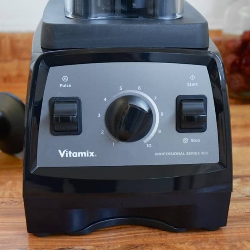 The Kitchn Reviews the Vitamix Professional Series 300 Blender